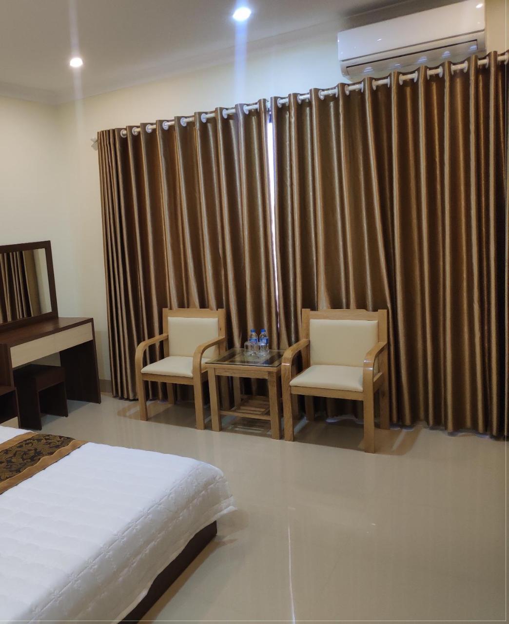 Ngoc Anh Hotel Ha Long Exteriör bild